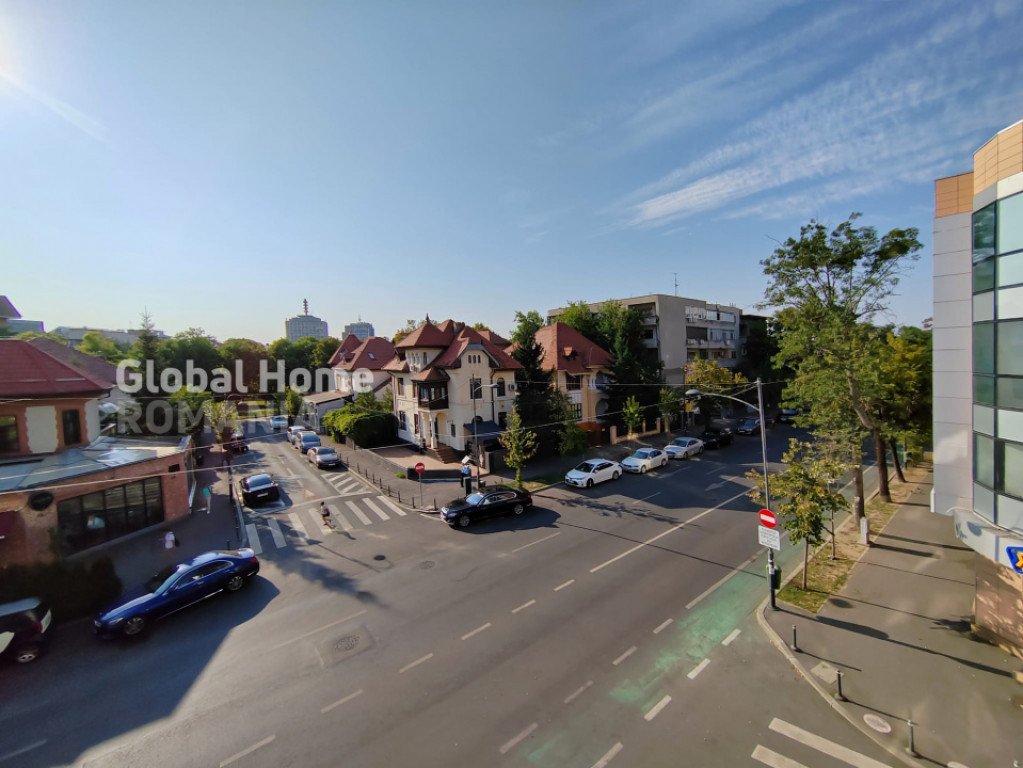 3 Cam. | Dorobanți | Etaj 2 | Vedere Stradală | Rezidentia