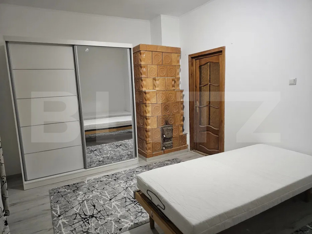 Apartament de închiriat, 3 camere, zona Facultății de Med
