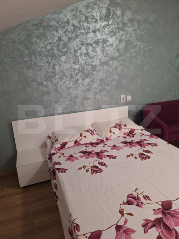 Studio de închiriat, etaj 1, aproape de Universitatea Cuza