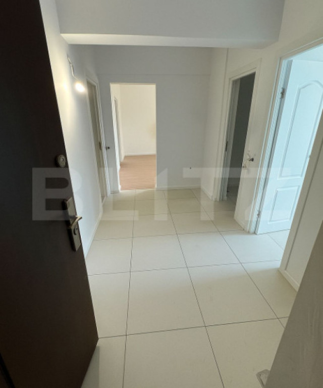 Apartament 3 camere, 65 mp, zona Policlinica
