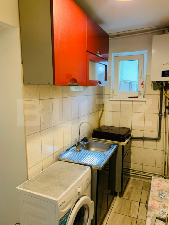 Apartament de vanzare 2 camere, 35 mp, zona Dambu Pietros
