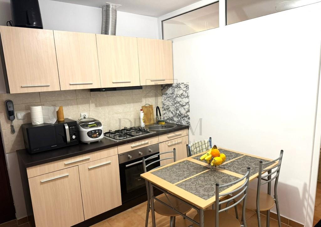 Apartament spatios - Centrala Proprie - Aer Conditionat - Zo