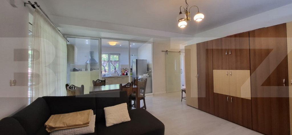 CASĂ CU 3 CAMERE + SAD CU INTRARE SEPARATĂ, GARAJ, CURTE M