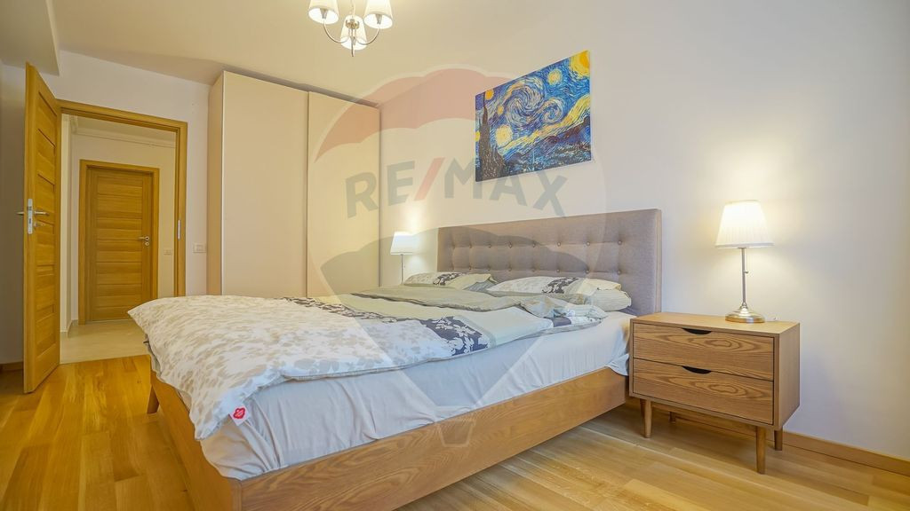Apartament cu 2 camere de închiriat în zona Tractorul