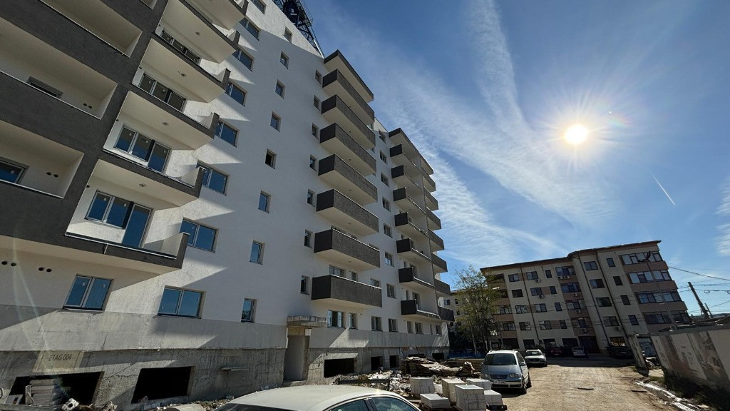 2 Camere - 13 min Aparatorii Patriei