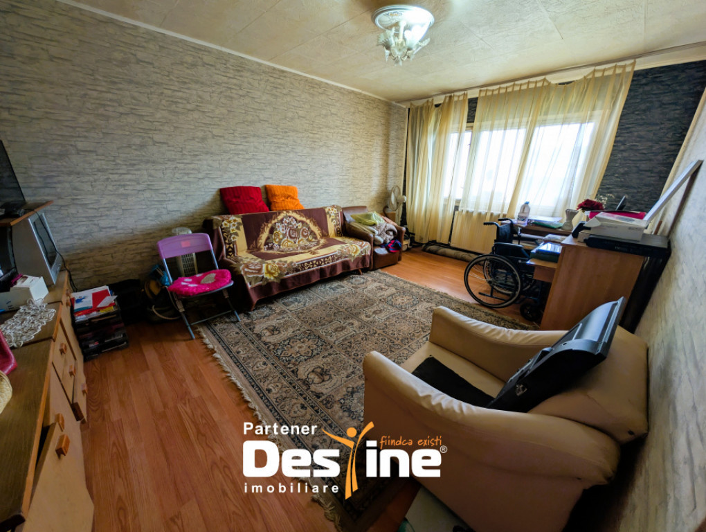 4 camere cu 2 băi cu geam, 81 mp, poziționat excelent - CU