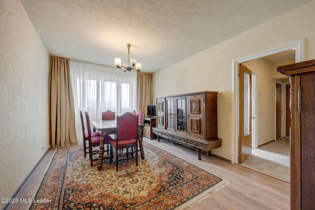 Apartament 3 camere, 76 m², Mihai Bravu 1 - Vedere Obor