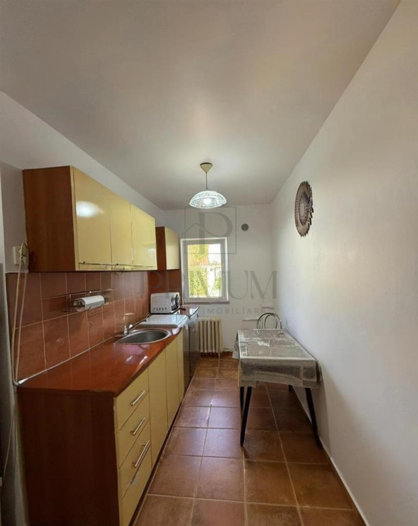 Apartament - Etaj Intermediar - Bloc Anvelopat - Mobilat si