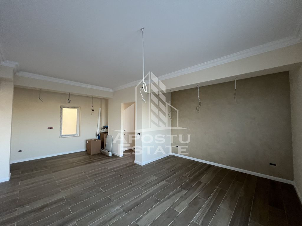 Apartament cu o camera amenajat în bloc nou