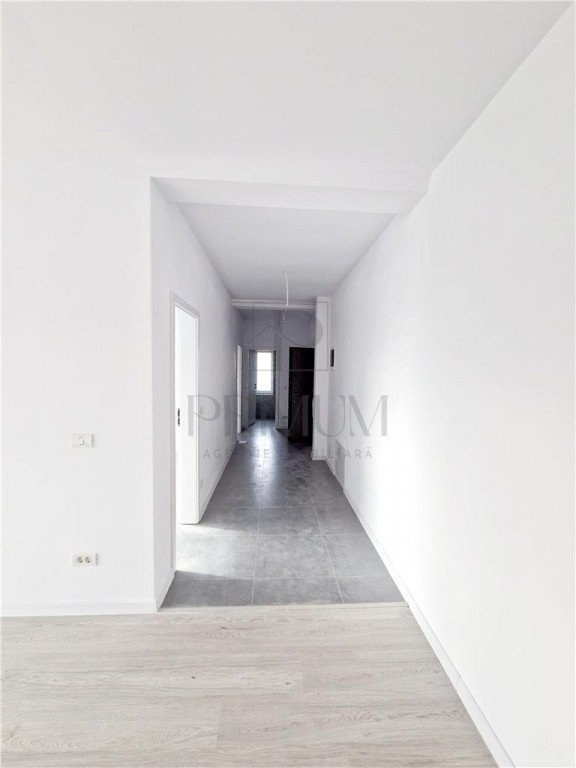 COMISION 0%!!! Mehala - 3 camere - 2 bai - BLOC NOU, CENTRAL