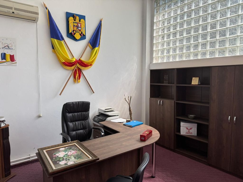 Unique Commercial Space | Complex Dacia - Suprafata Totala 1