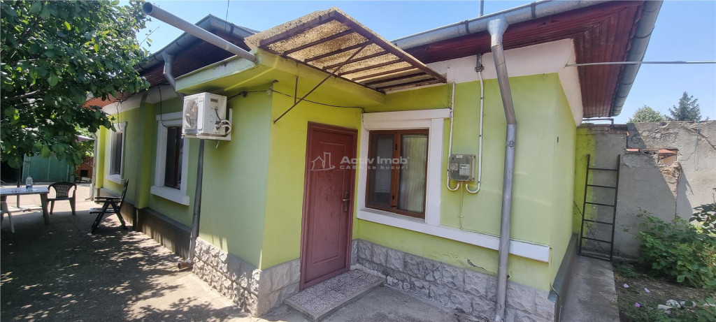 Casa si teren 600mp str Libertatii Alexandria