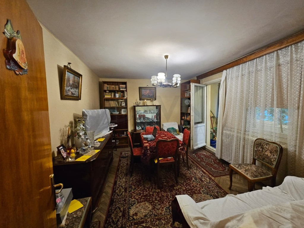 Apartament 3 camere de Titan