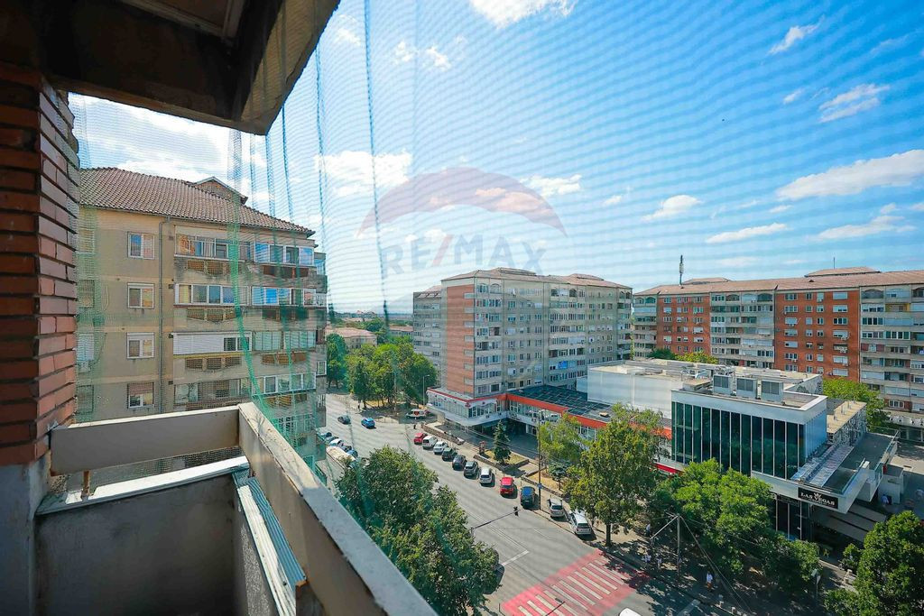 Apartament cu 4 Camere de Vânzare, Transilvaniei-Rogerius