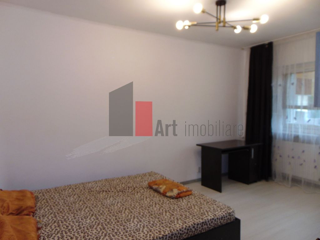 Apartament cu o camera, garsoniera Titan metrou