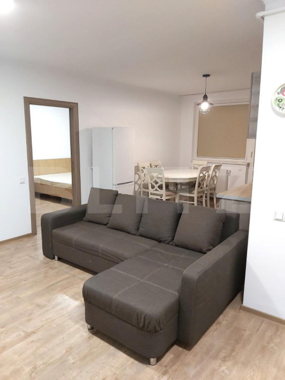 Apartament 3 camere, 62 mp, terasa, parcare, zona Vivo