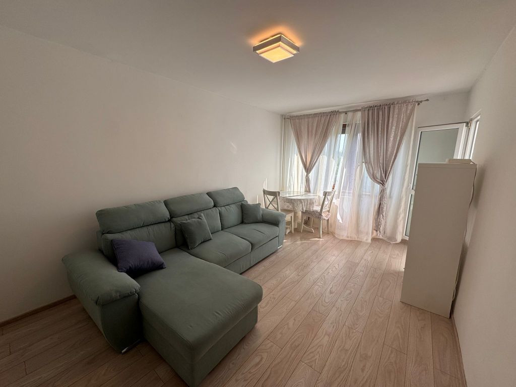 Costin Georgian Chisinau 2 camere 5/8 42 mp