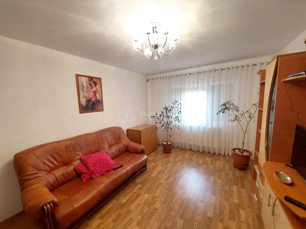 3 camere, decomandat, 65 mp UTILI, etaj 4, Piata Dorobanti I