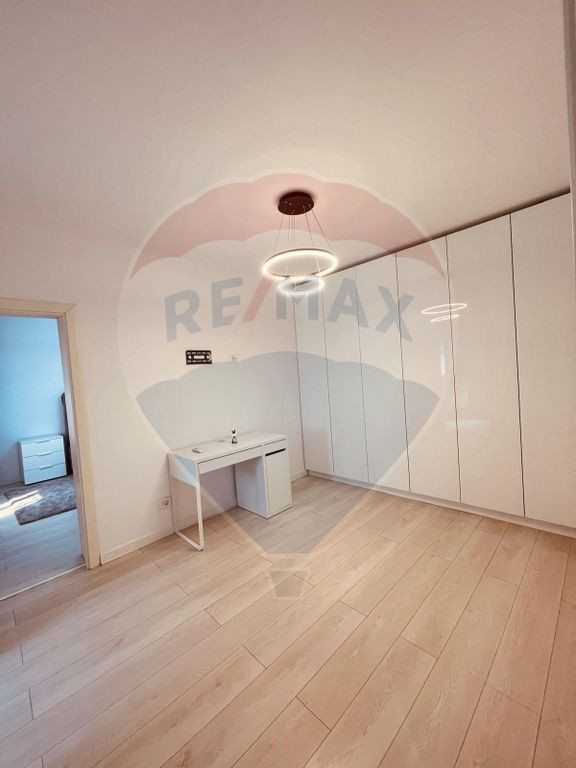 Casă / Vilă cu 4 camere de vânzare în zona Calea Cala...