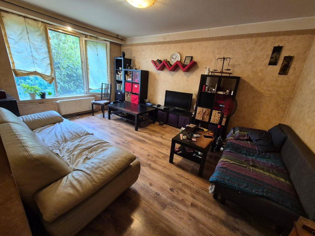 Apartament 4 camere decomandat Titan / Ozana