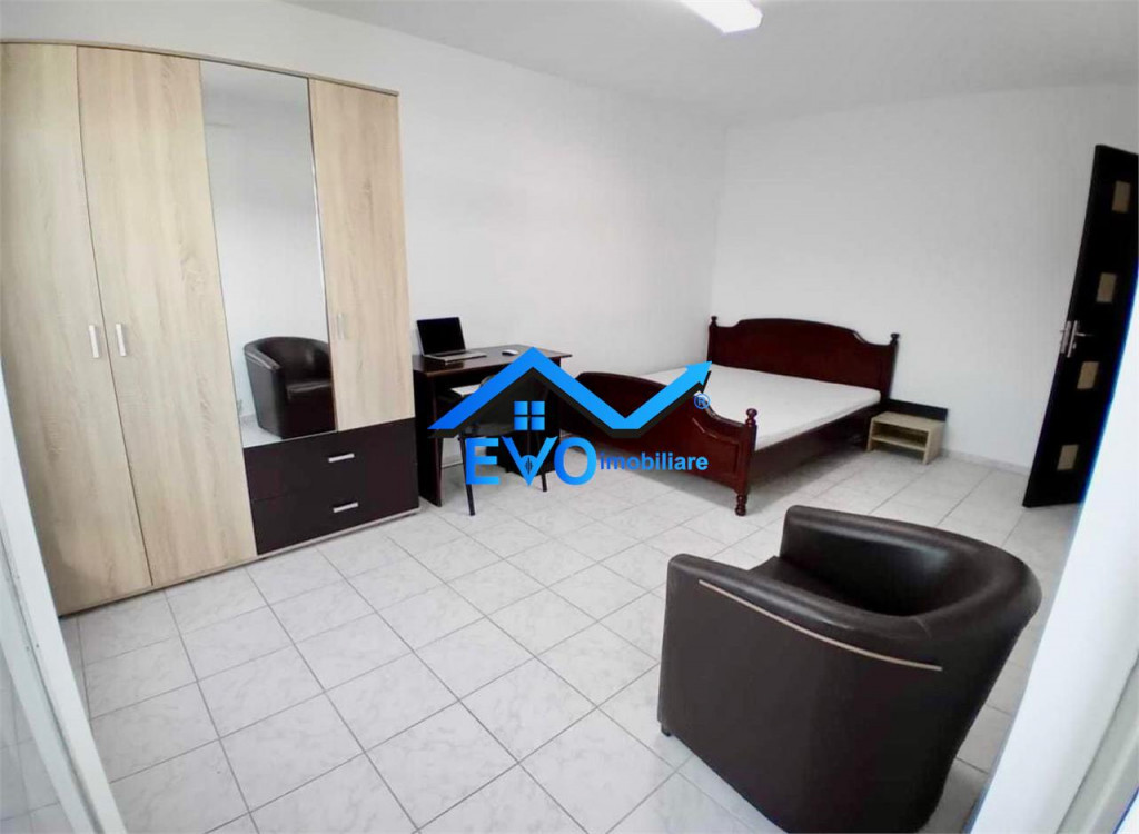 Apartament 2 camere, decomandat, aer conditionat, zona Podul