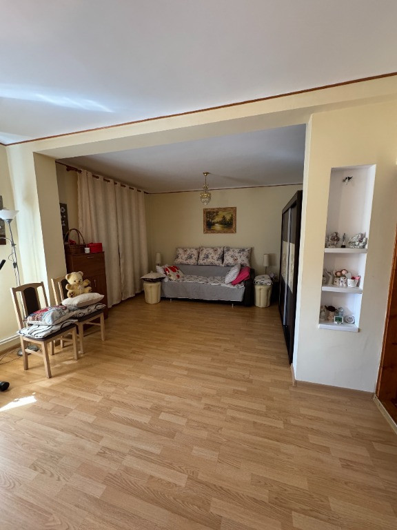 Vand casa de caramida Roman