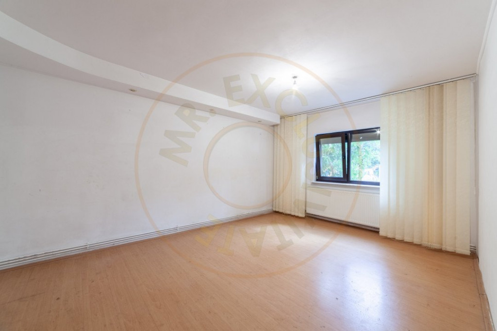 Apartament 4 camere - Bd. Petrochimistilor, Prundu!