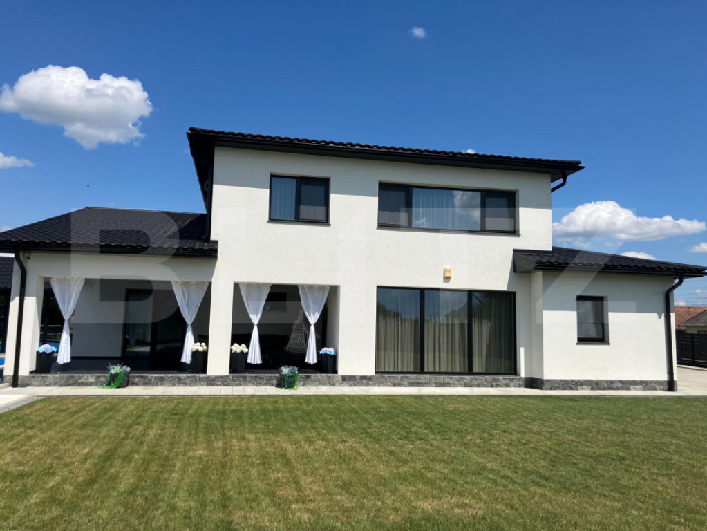 Proprietate exclusivă, independentă energetic,exterior es