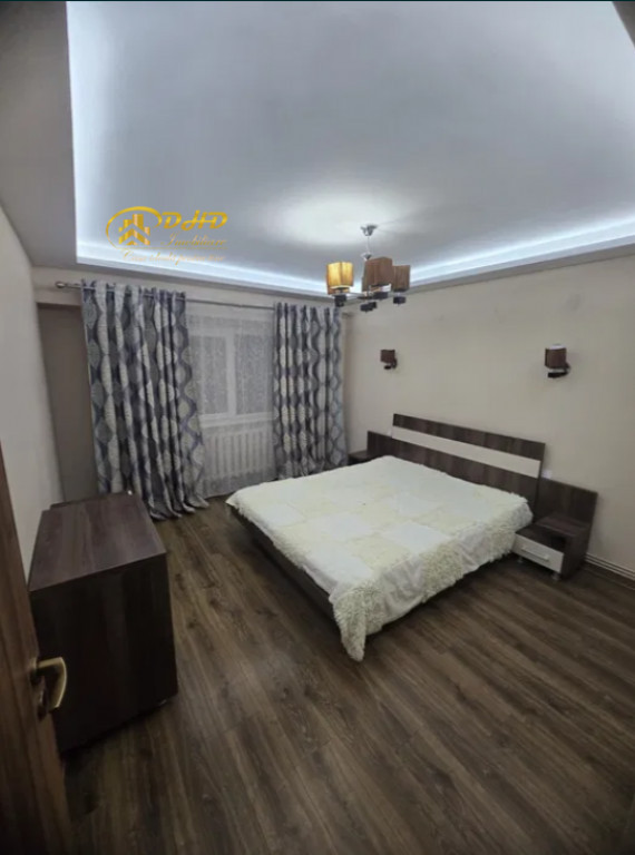 NICOLINA, Apartament 3 camere, Decomandat, 2 bai, 75 mp