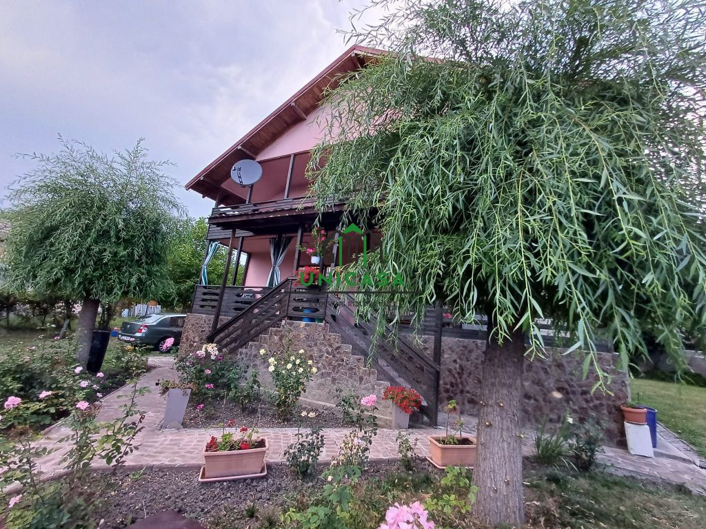 Casa Bunesti/La Cheie