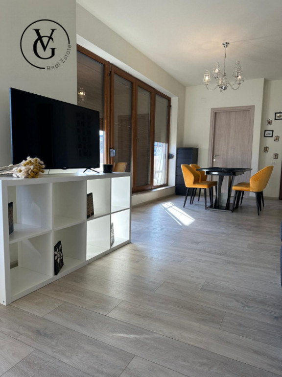 Apartament patru camere decomandat - Baneasa