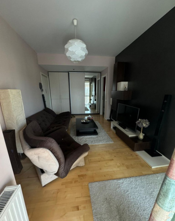 Apartament de 2 camere ( Constructie 2009)-Delea Veche-Calea