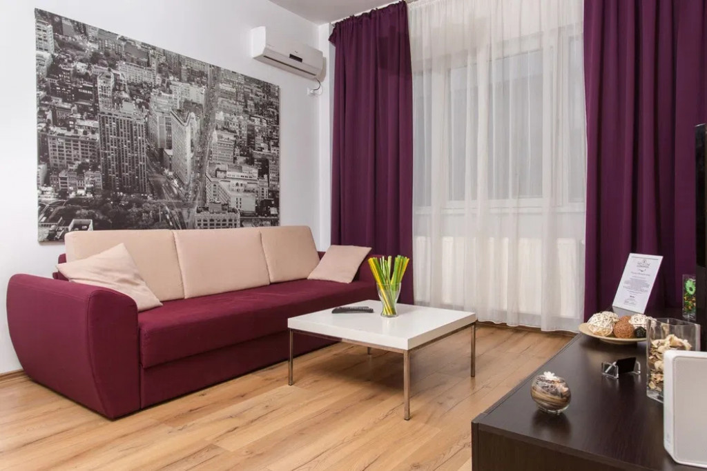 Inchiriere 2 cam- metrou Universitate