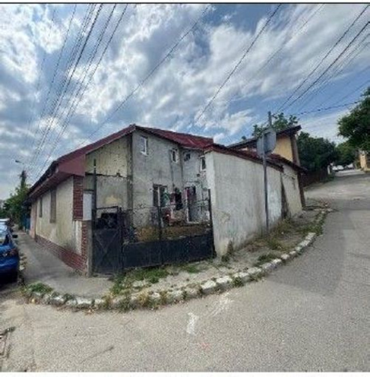 Casa si teren Iasi, cota parte 3/56 ; ID: R2677177