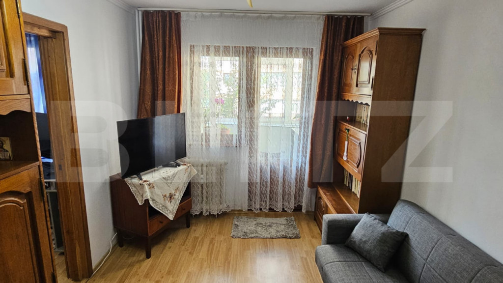 Apartament, 40 mp utili, etaj intermediar, zona George Enesc