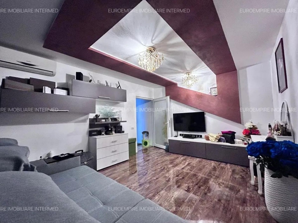 Apartament 3 camere de vanzare zona KM 4-5