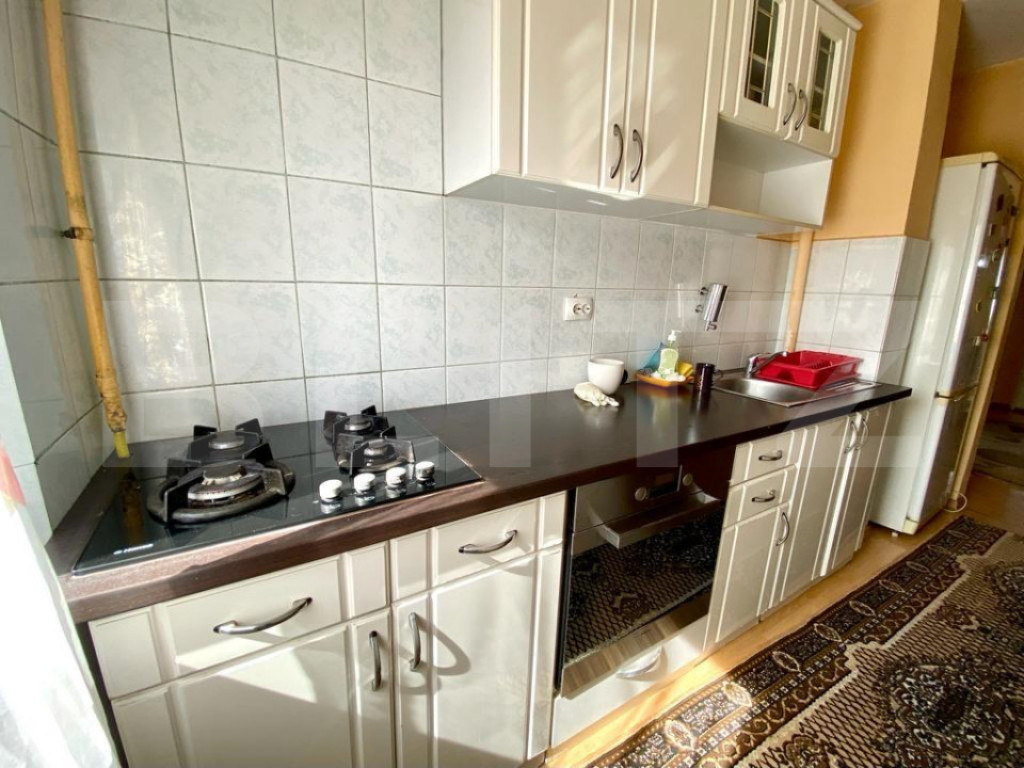 Apartament 3 camere, decomandat, 75 mp, zona Calea Floresti