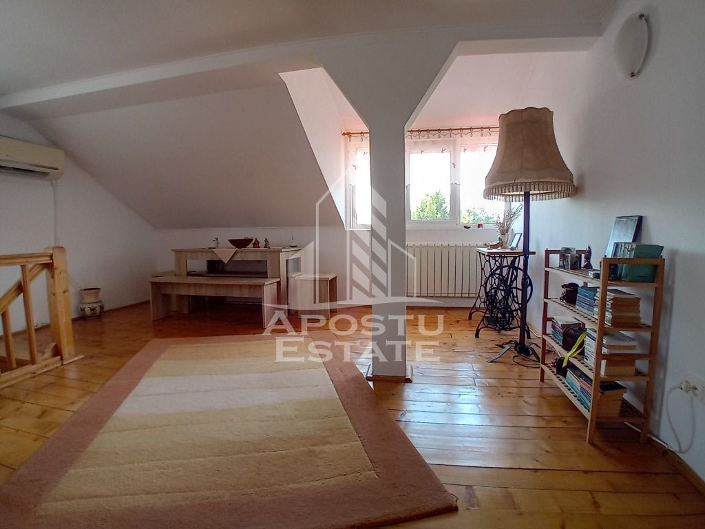 Casa cu 4 camere in zona Fratelia, teren de 1097 mp