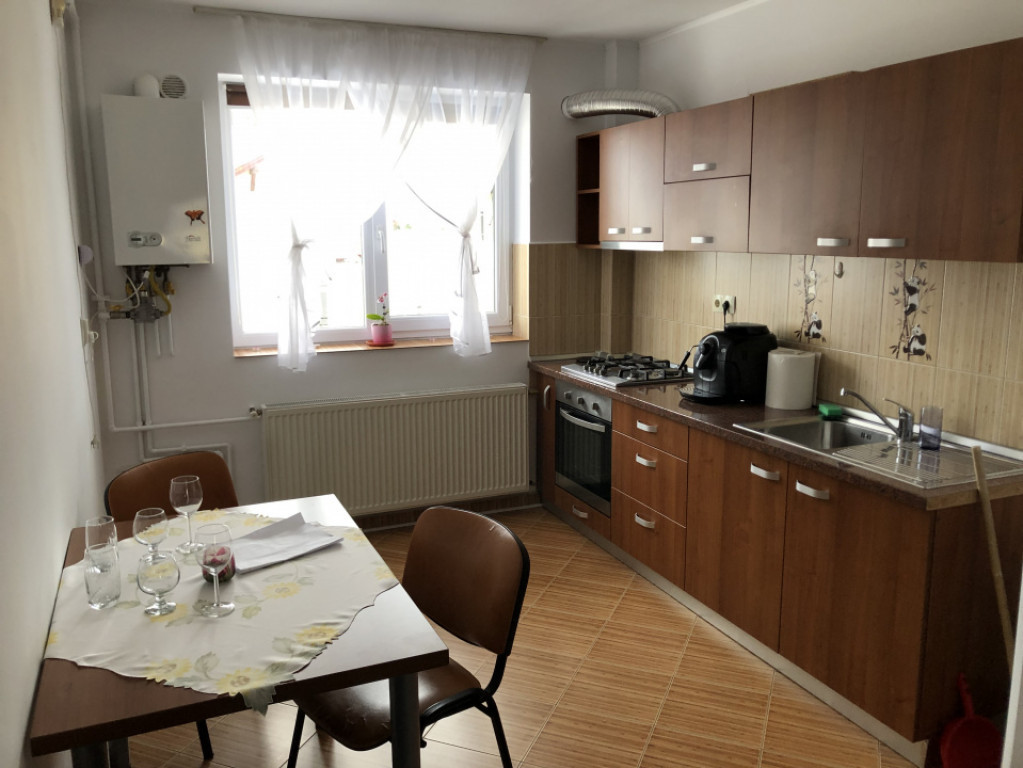 Ap 1 camera spatios 37 mp alma,turnisor ,parcare,balcon.