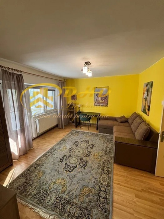 APARTAMENT CU 1 CAMERA GARA