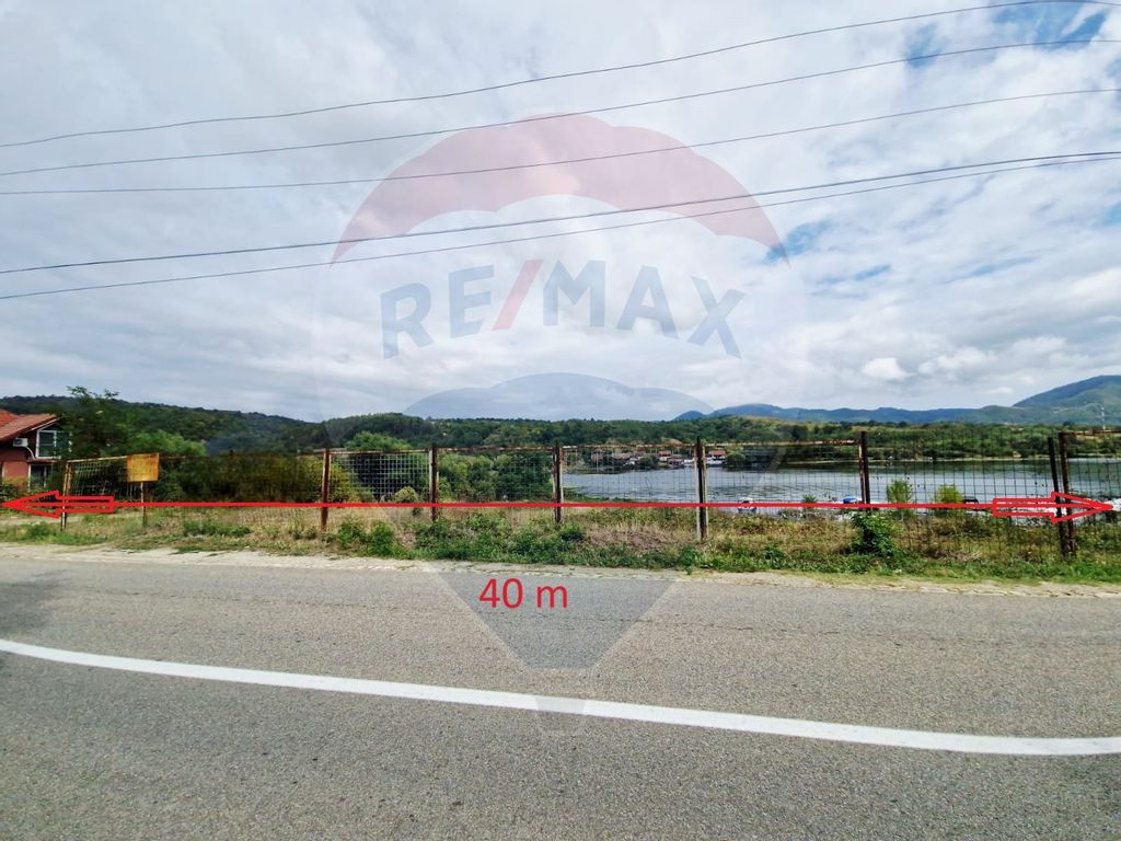 Teren Eselnita / 3187 mp / deschidere 40 m