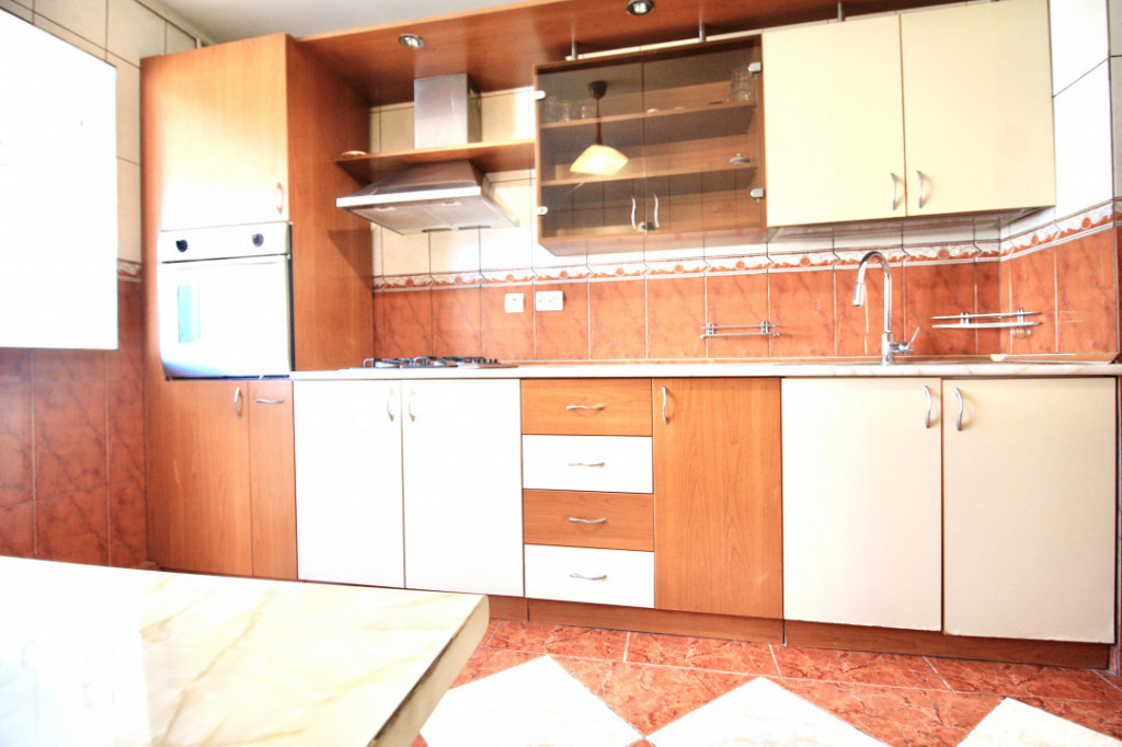 DRISTOR-CALOIAN JUDETUL APARTAMENT MOBILAT SI UTILAT COMPLET