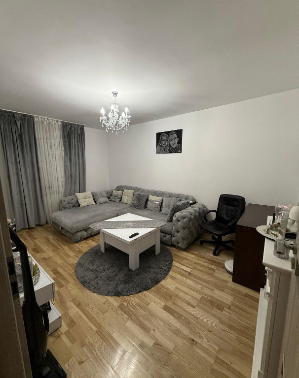 Apartament 2 camere, decomandat - zona Calea Bucuresti