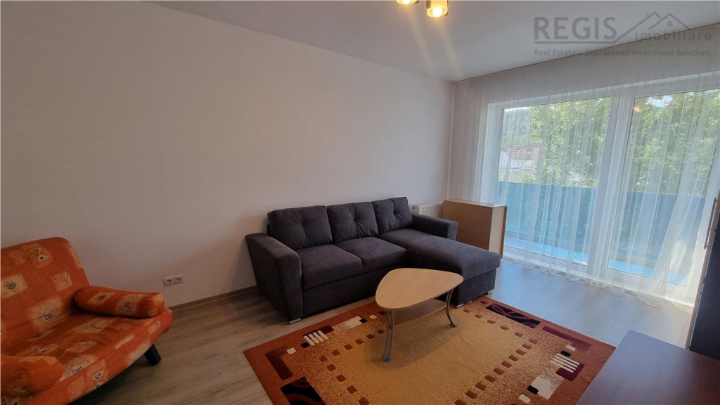 Apartament la prima de de 2 camere , zona Carpatiilor Racad