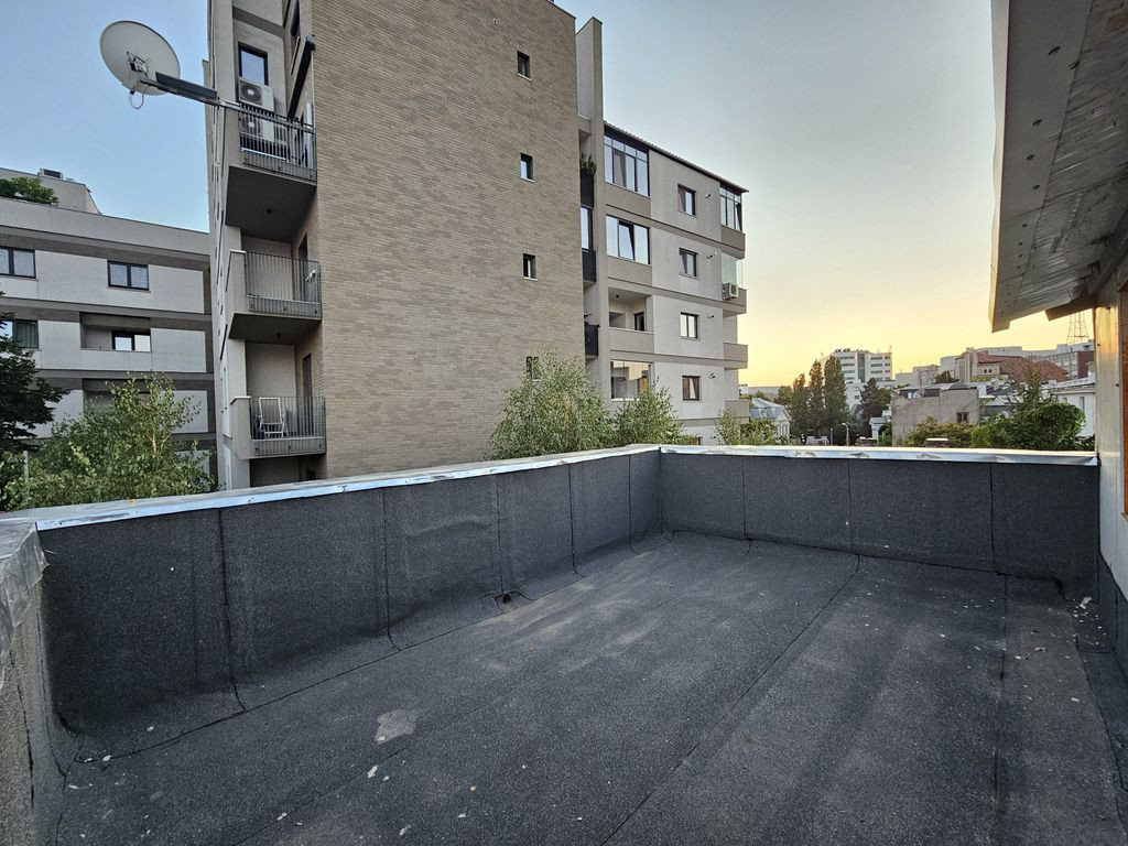 Casa an2002 4camere +terasa Batistei -Universitate sediu ...