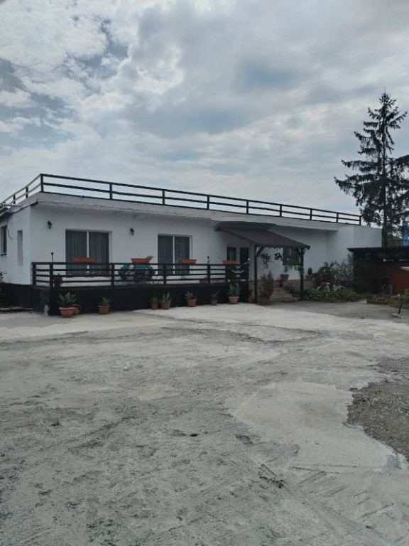 Spatiu comercial langa Termocentrala Mintia