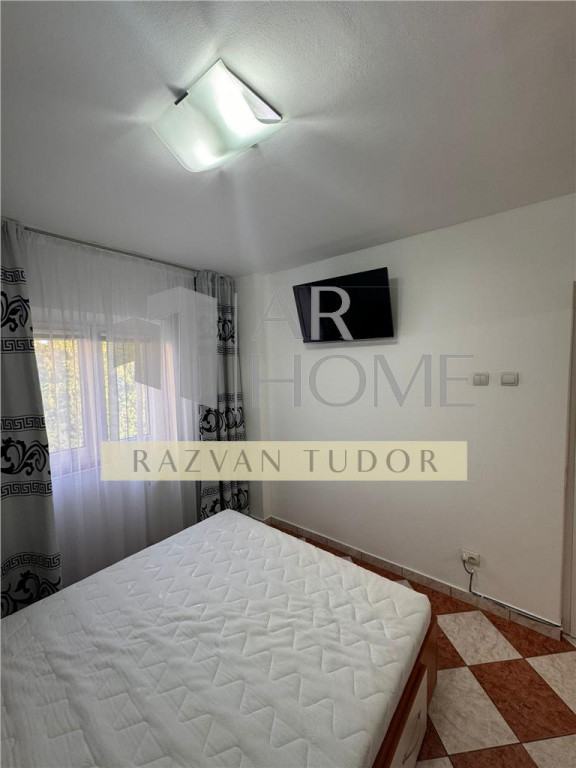 Apartament 2 camere, bloc 1982, in Ploiesti, Mega Image Repu