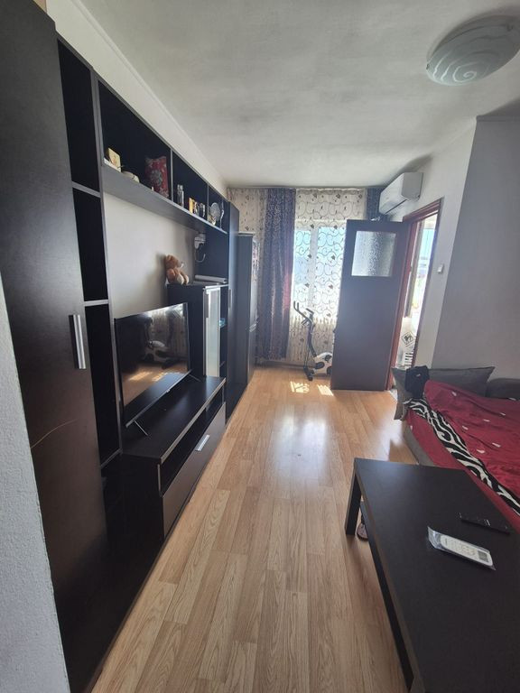 Garsoniera Bd. 1 Decembrie 1918 / Postavarul