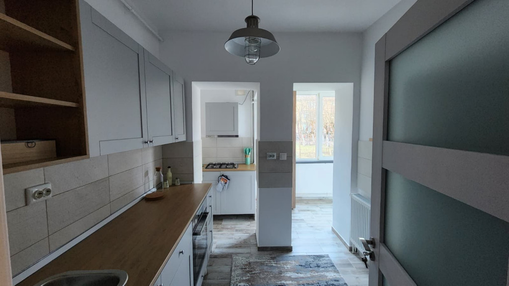 2 camere Astra-piata,renovat ,118500 Euro