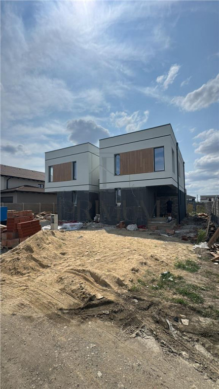 Duplex modern - zona foarte buna- separat prin camera tehnic